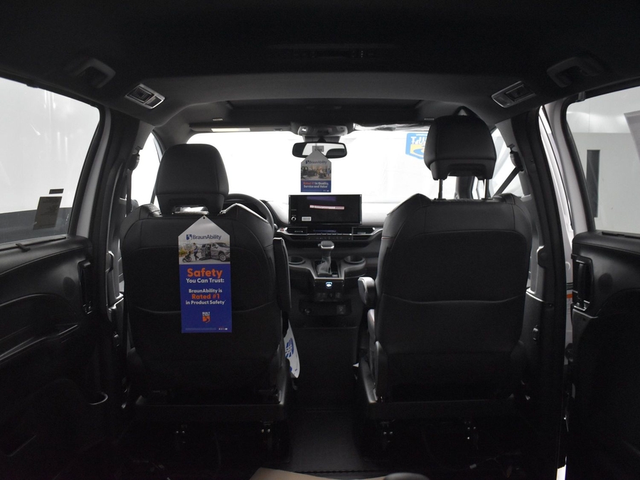 New 2025 Toyota Sienna Hybrid XSE Sport - BraunAbility Side Entry Entry In Floor Automatic Ramp