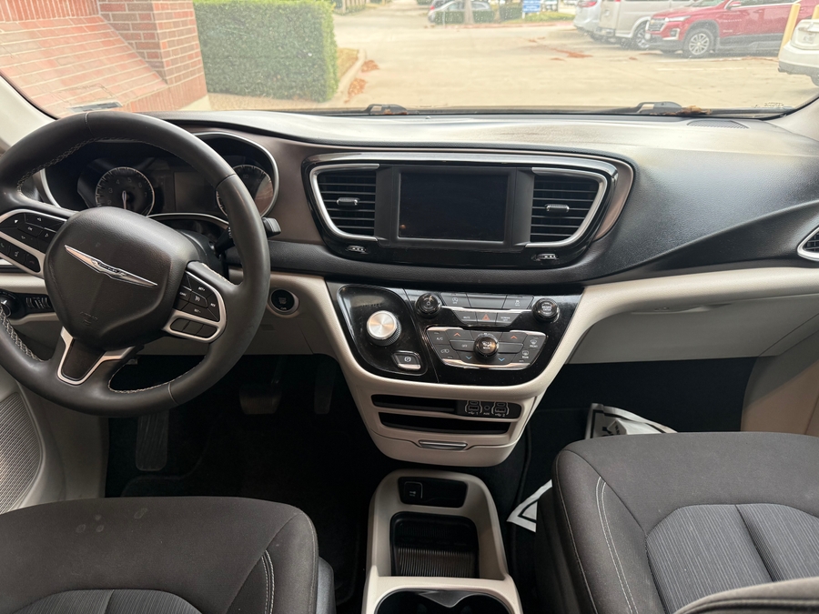 Used 2022 Chrysler Voyager LX - ATS Rear Entry Entry Fold Out Manual Ramp