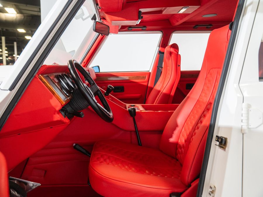 1990 Lamborghini LM002