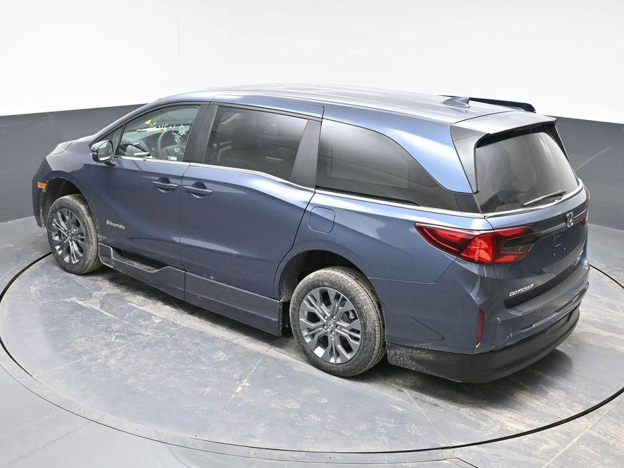 New 2026 Honda Odyssey Touring - BraunAbility Side Entry Entry In Floor Automatic Ramp