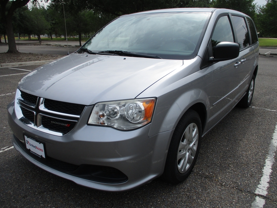Used 2017 Dodge Grand Caravan SE - International Mobility Rear Entry Fold Out Manual Ramp