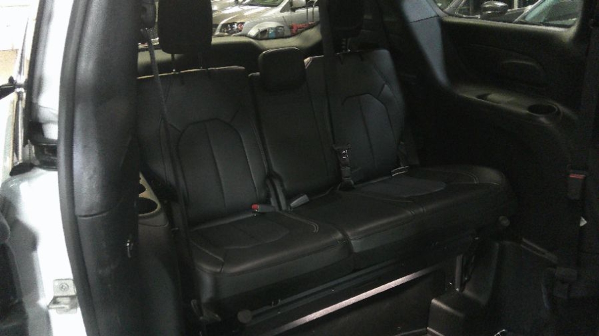 2024 CHRYSLER PACIFICA - Image 18