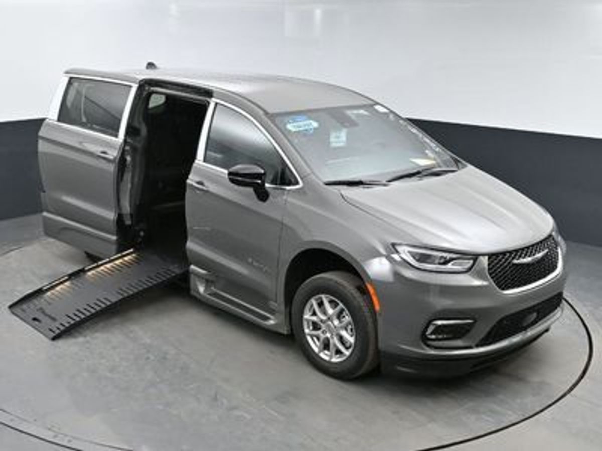 2025 Chrysler Pacifica