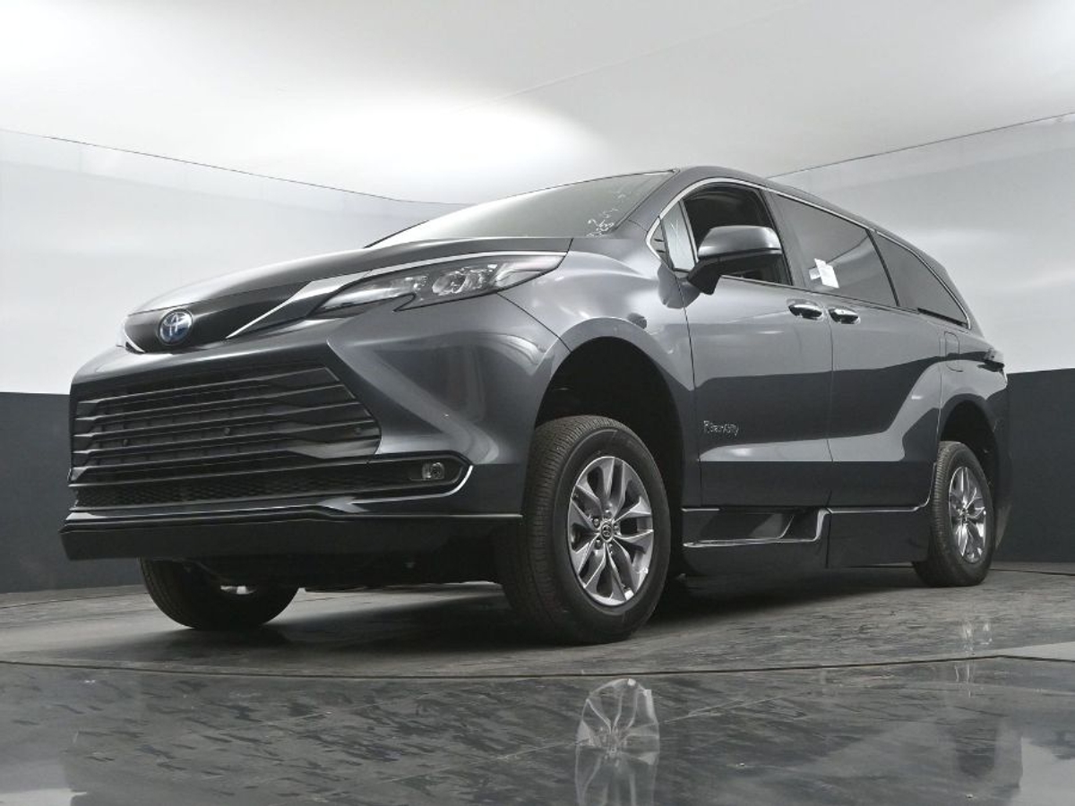 2025 TOYOTA SIENNA - Image 20