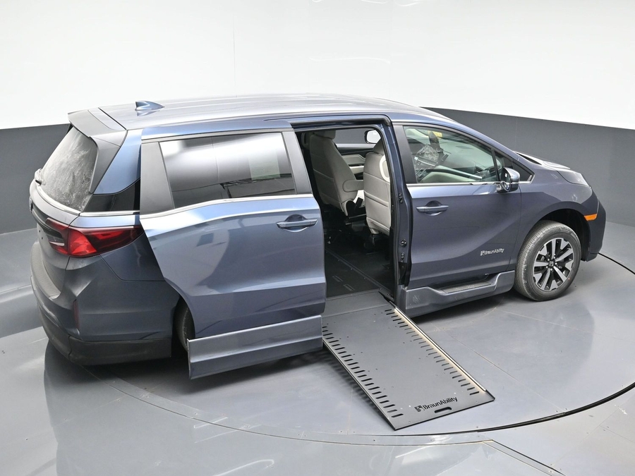 New 2026 Honda Odyssey EX-L - BraunAbility Side Entry Entry In Floor Automatic Ramp