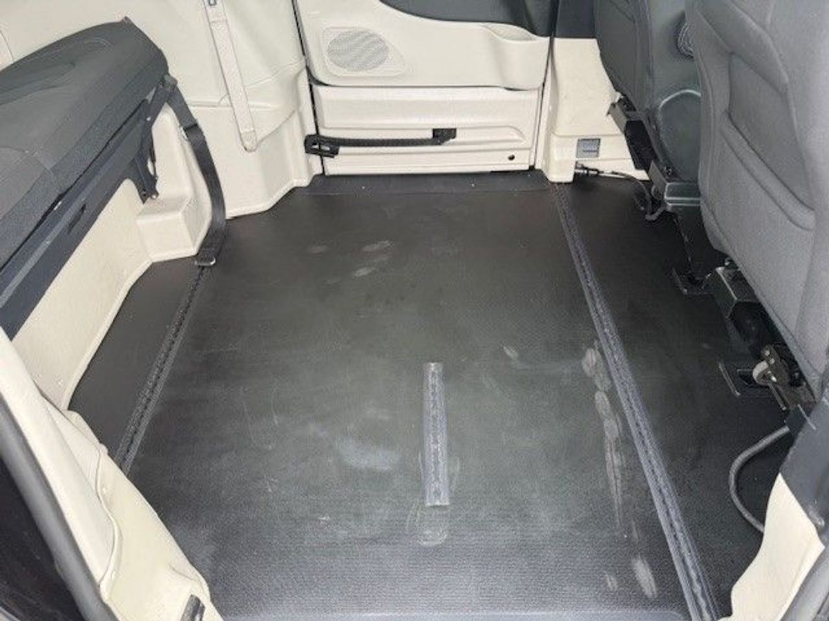 2023 CHRYSLER VOYAGER - Image 10