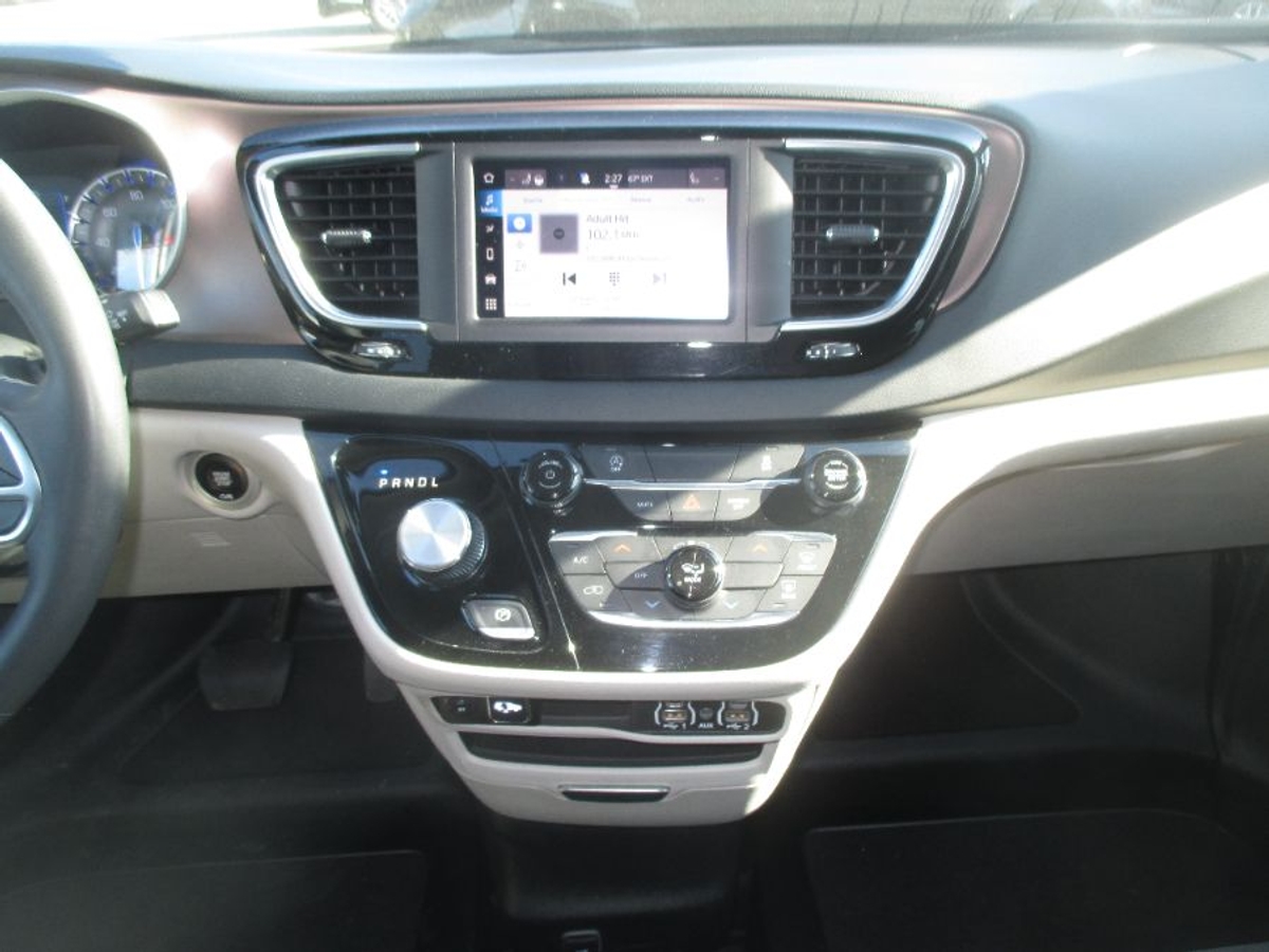 2023 CHRYSLER VOYAGER - Image 14