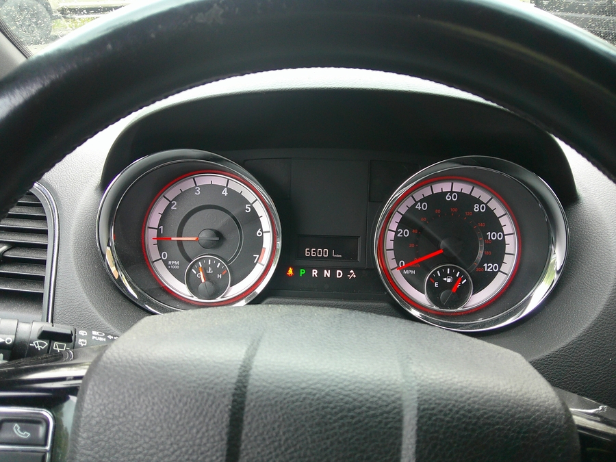 Blue Dodge Grand Caravan image number 14