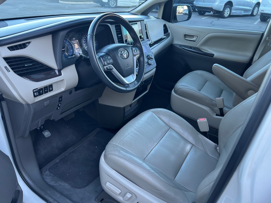 Used 2015 Toyota Sienna XLE Premium - VMI Side Entry Entry In Floor Automatic Ramp