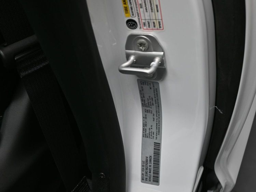White Chrysler Pacifica image number 12