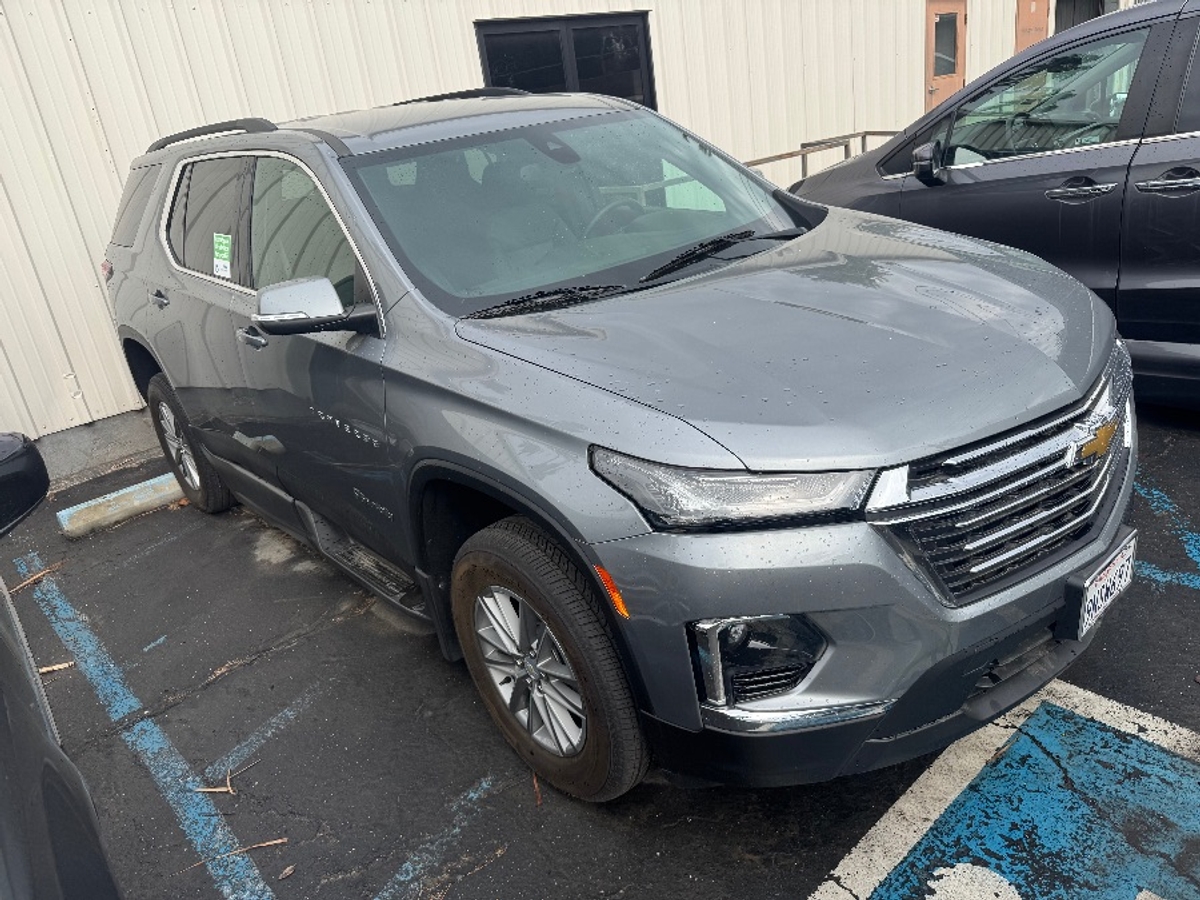 2023 CHEVROLET TRAVERSE - Image 2