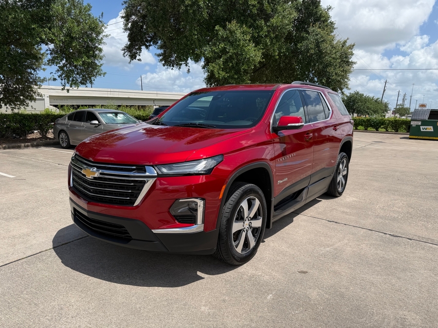 Used 2023 Chevrolet Traverse 3LT - BraunAbility Side Entry In Floor Automatic Ramp