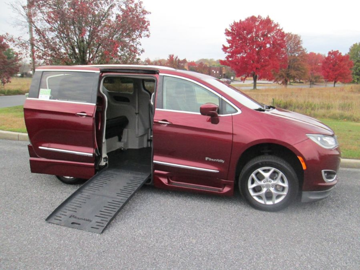2020 Chrysler Pacifica Touring L Plus