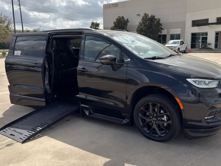 Used 2023 Chrysler Pacifica Touring L Sport - BraunAbility Side Entry Entry Fold Out Automatic Ramp