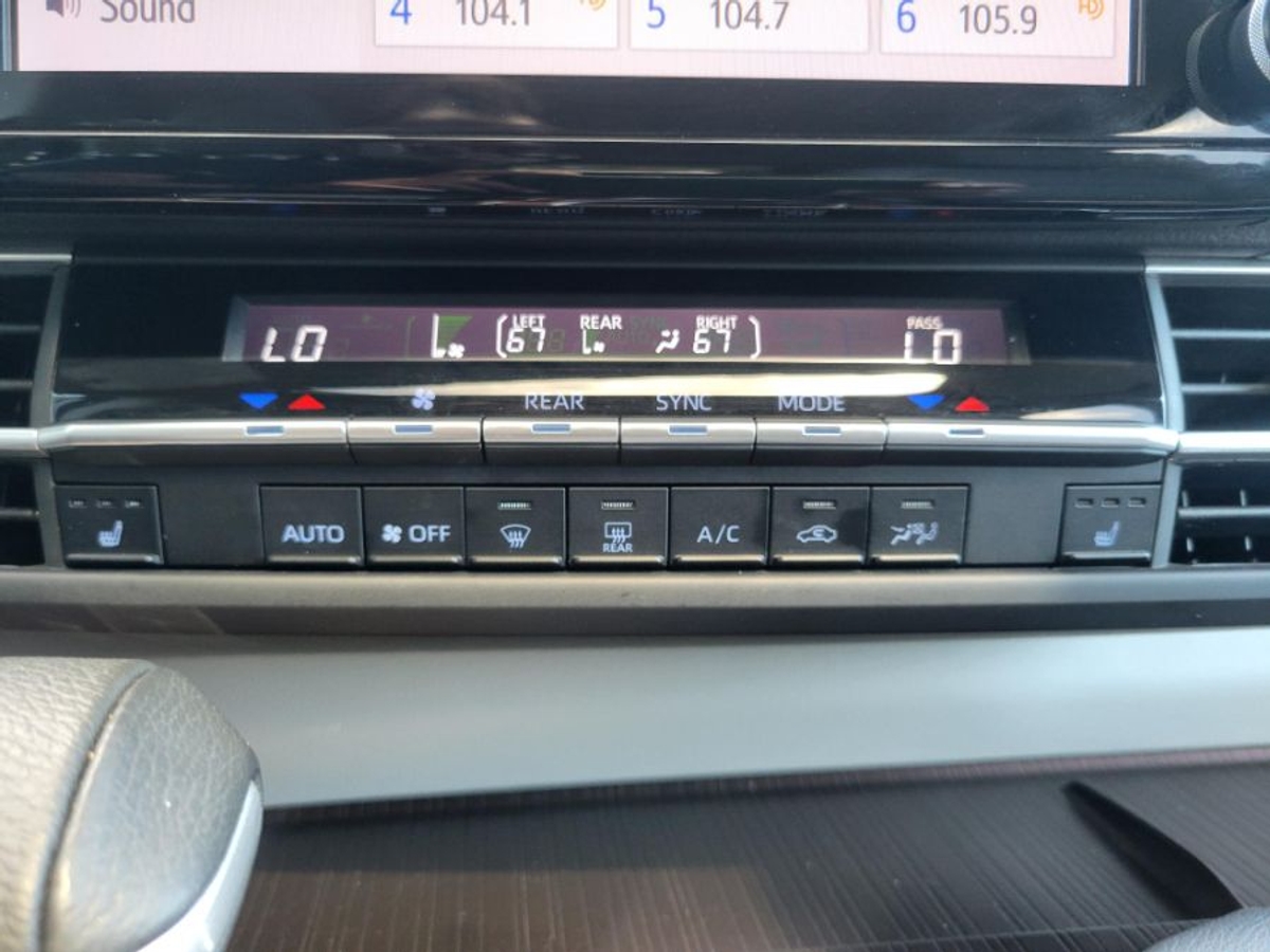 2024 TOYOTA SIENNA - Image 19