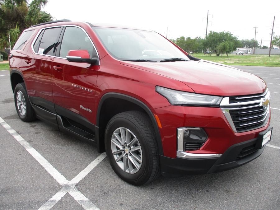 Used 2022 Chevrolet Traverse 1LT - BraunAbility Side Entry Entry In Floor Automatic Ramp