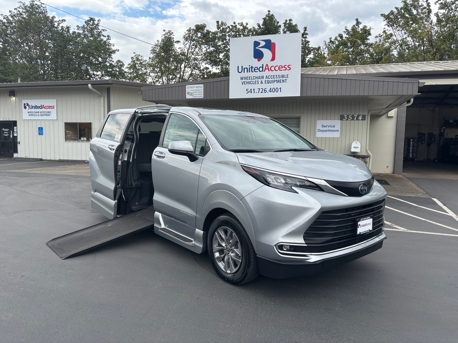 Used 2024 Toyota Sienna Hybrid XLE AWD - VMI Side Entry Entry In Floor Automatic Ramp