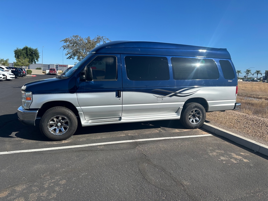 Used 2014 Ford E-Series SD - OTH Side Entry Entry Lift Automatic Ramp