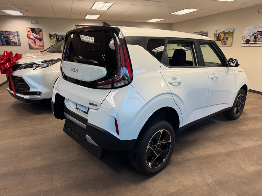 Used 2024 Kia Soul EX - Freedom Rear Entry Fold Out Automatic Ramp