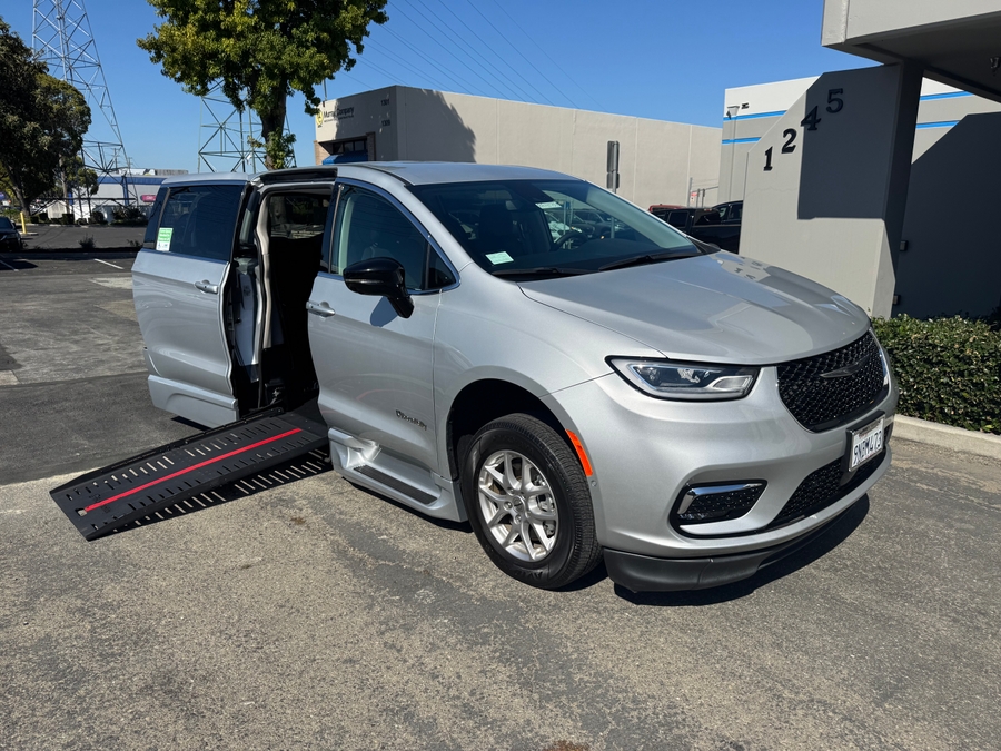 2024 Chrysler Pacifica
