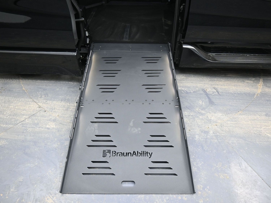 Black Toyota Sienna image number 10