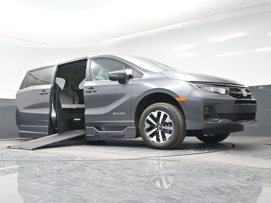 Grey Honda Odyssey image number 16