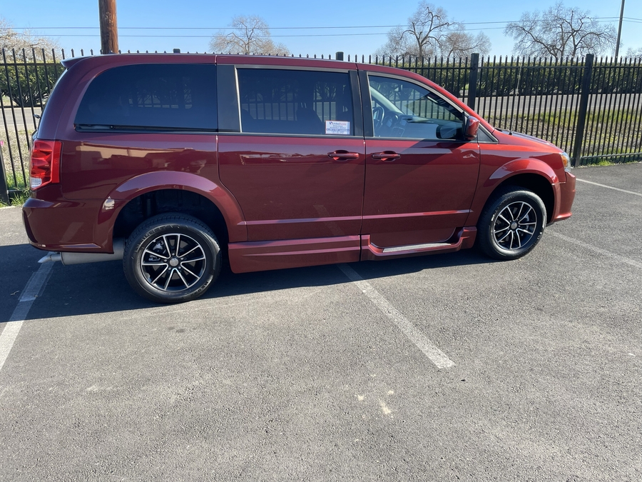 Used 2019 Dodge Grand Caravan SE - VMI Side Entry Entry In Floor Automatic Ramp