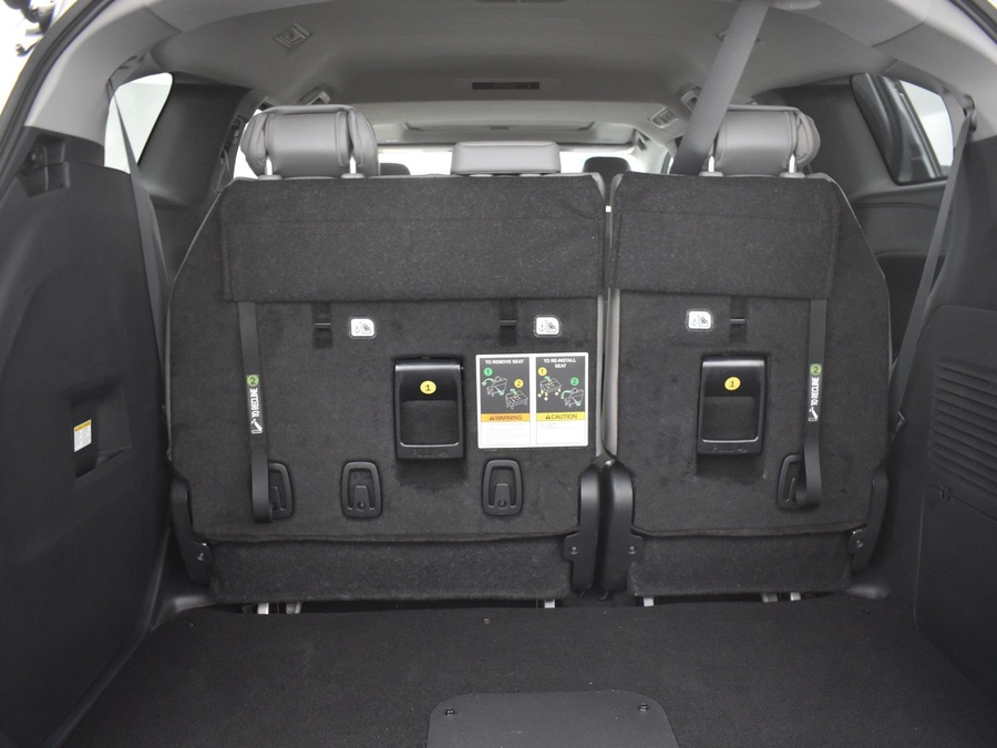 New 2025 Toyota Sienna Hybrid XLE Base - BraunAbility Side Entry Entry Fold Out Automatic Ramp