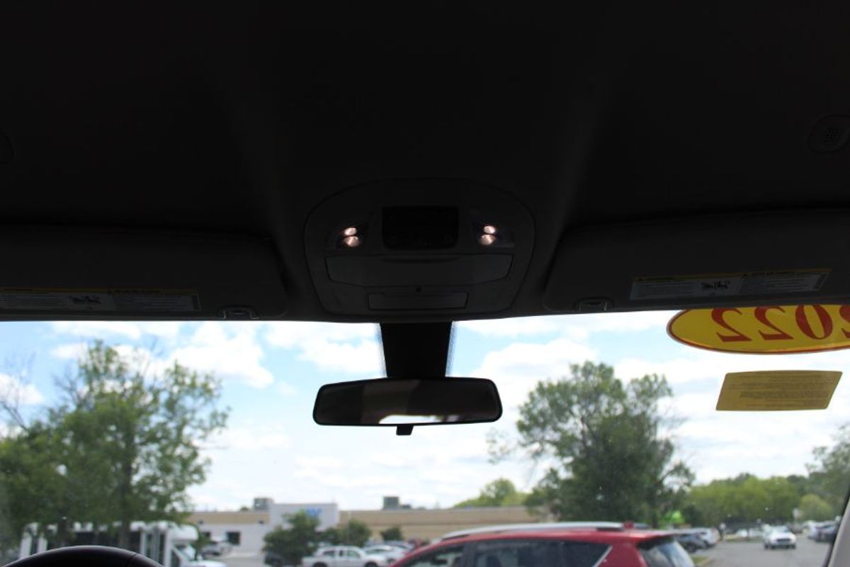 2022 CHRYSLER VOYAGER - Image 13