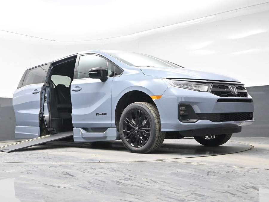 New 2026 Honda Odyssey Sport - BraunAbility Side Entry Entry In Floor Automatic Ramp