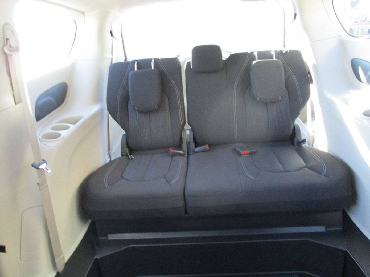 2024 CHRYSLER PACIFICA - Image 5