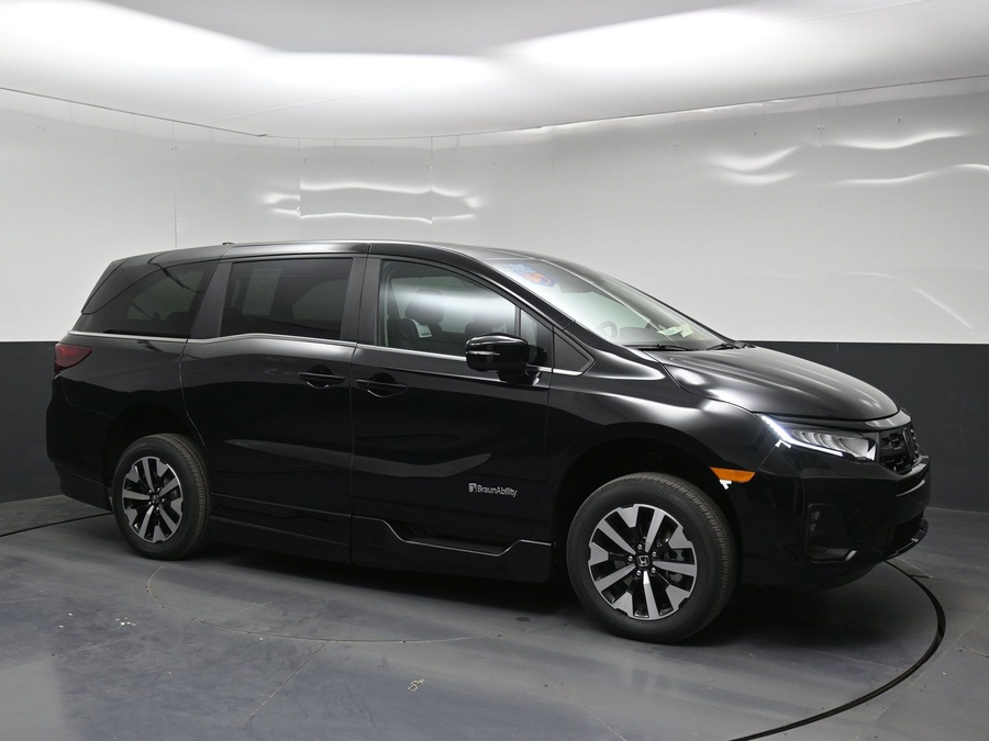 Black Honda Odyssey image number 17