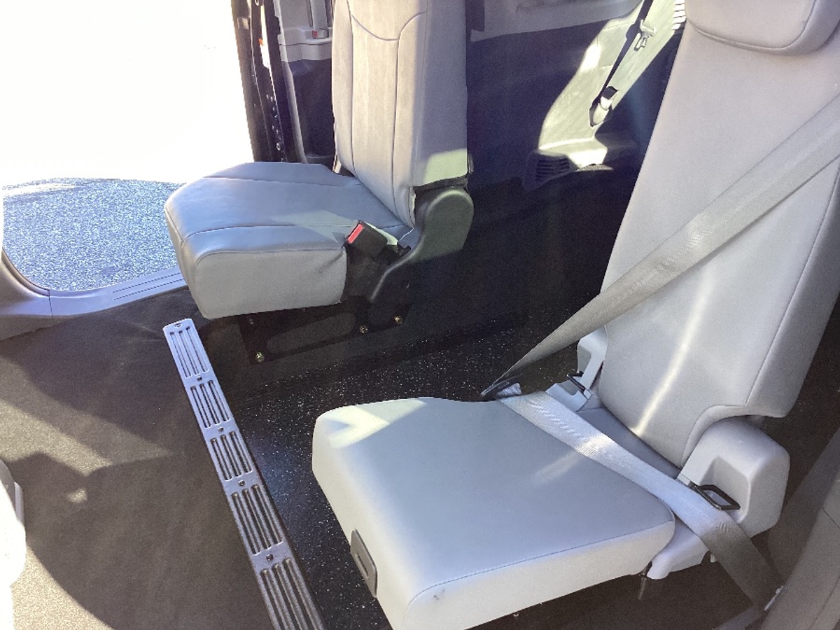 2024 TOYOTA SIENNA - Image 12