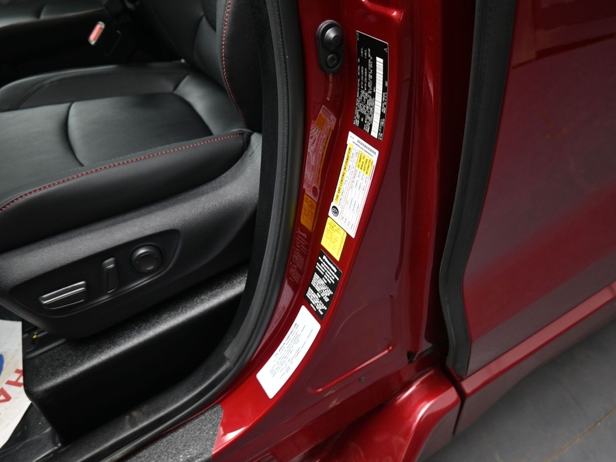 New 2026 Toyota Sienna Hybrid XSE Sport - BraunAbility Side Entry Entry Fold Out Automatic Ramp