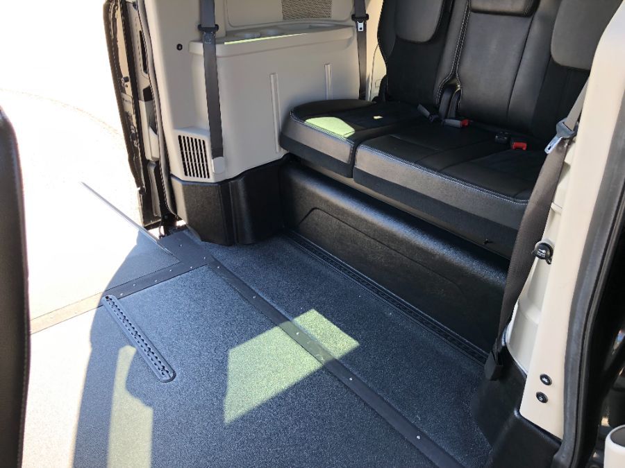 Black Dodge Grand Caravan número de imagen 18