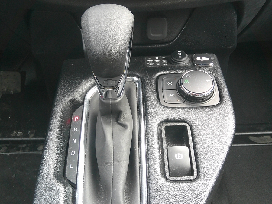 2023 CHEVROLET TRAVERSE - Image 17