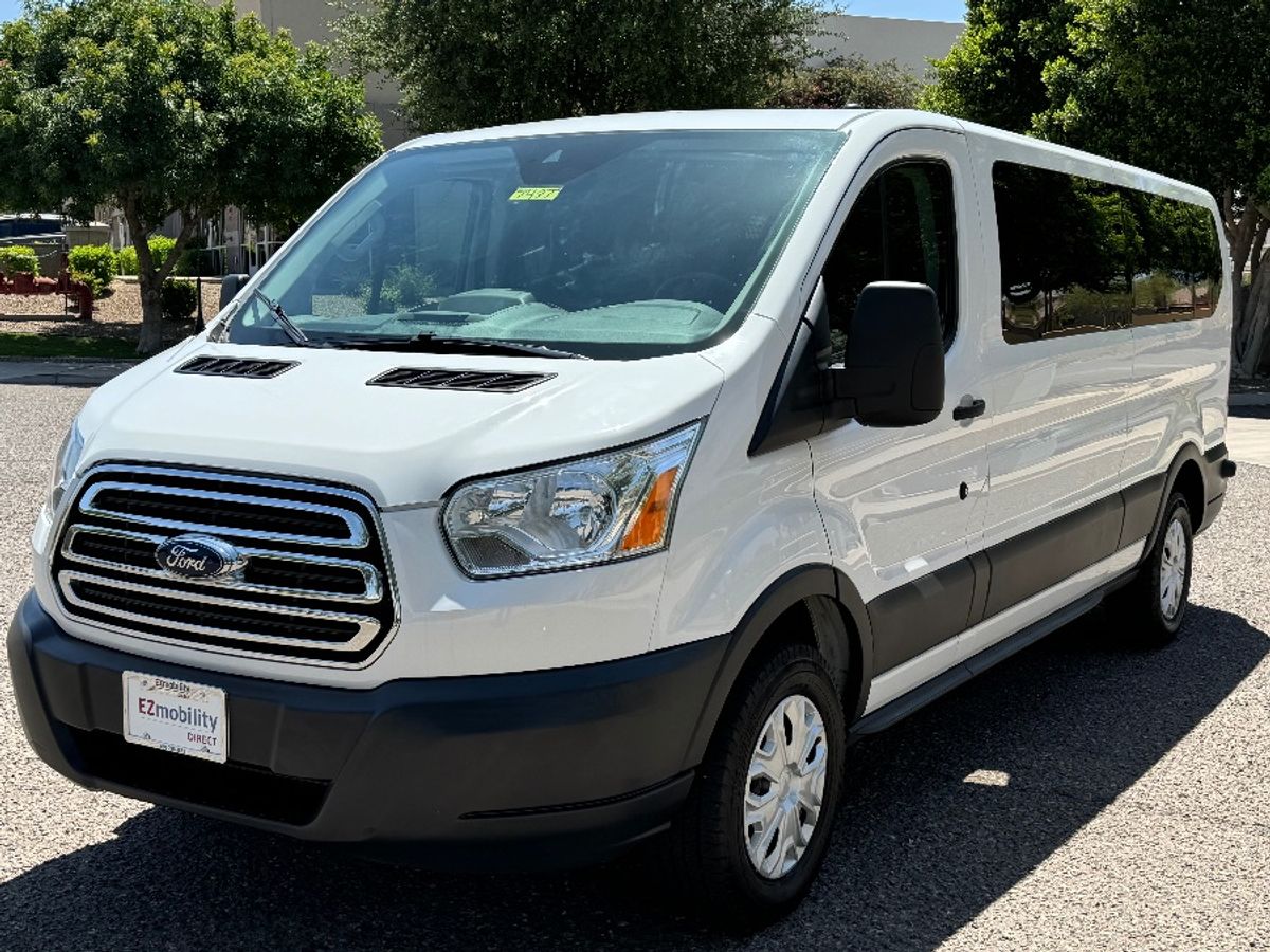 White Ford T350 image number 14