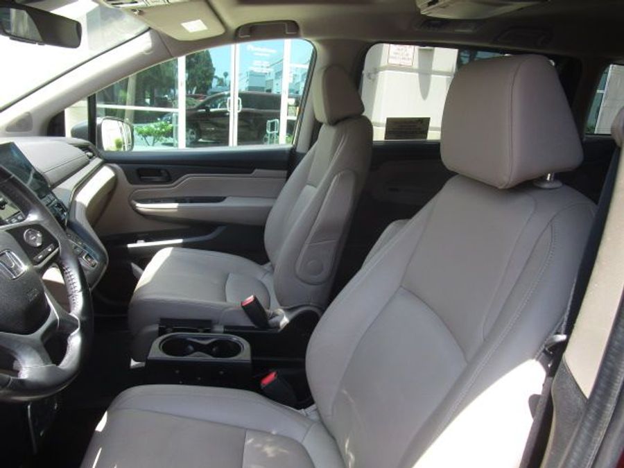 Used 2018 Honda Odyssey EX-L - BraunAbility Side Entry Entry In Floor Automatic Ramp