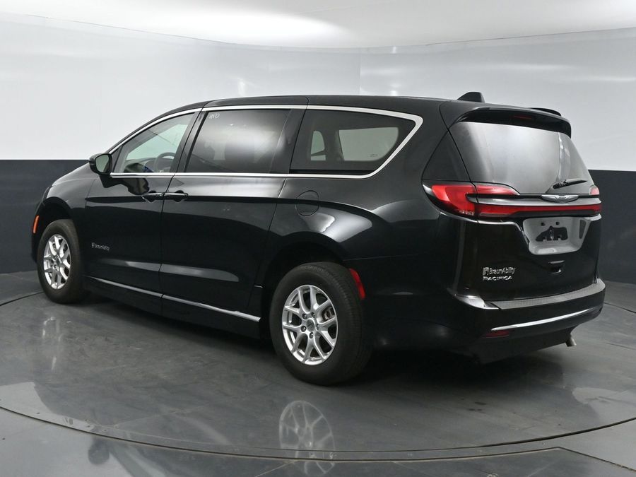 Used 2023 Chrysler Pacifica Touring L - BraunAbility Side Entry Entry Fold Out Automatic Ramp