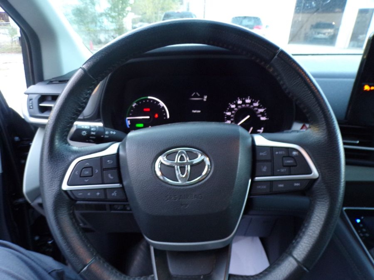 2024 TOYOTA SIENNA - Image 7