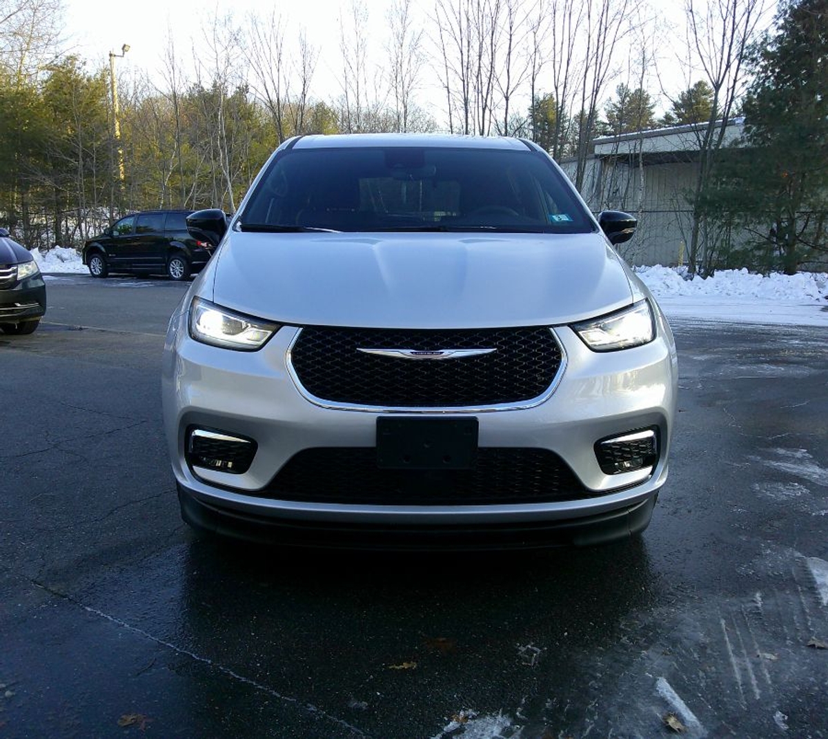 2024 CHRYSLER PACIFICA - Image 3
