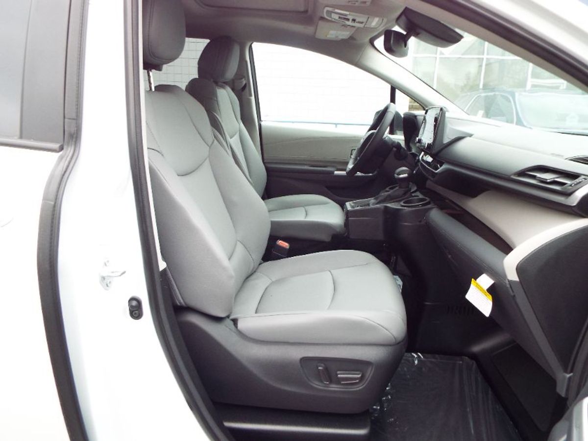 2024 TOYOTA SIENNA - Image 21