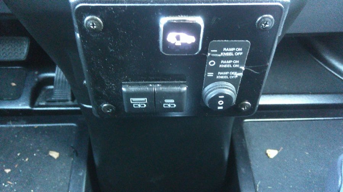 2021 TOYOTA SIENNA - Image 10