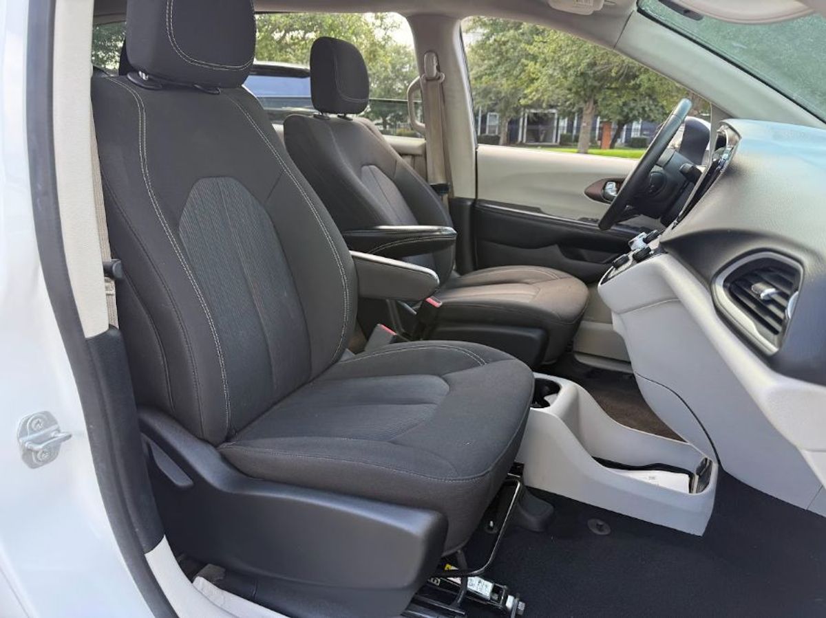 2022 CHRYSLER VOYAGER - Image 10