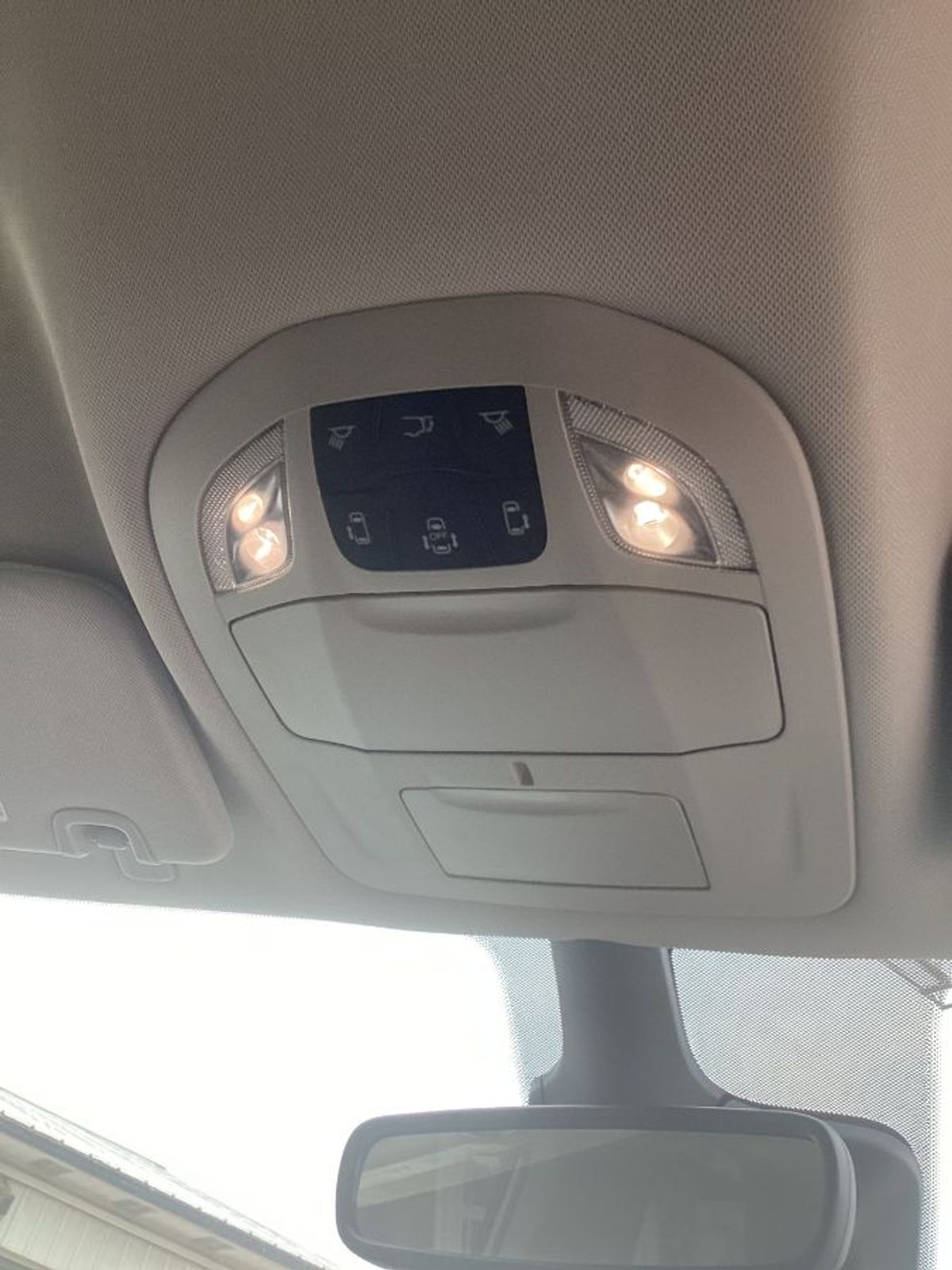 2024 CHRYSLER VOYAGER - Image 6