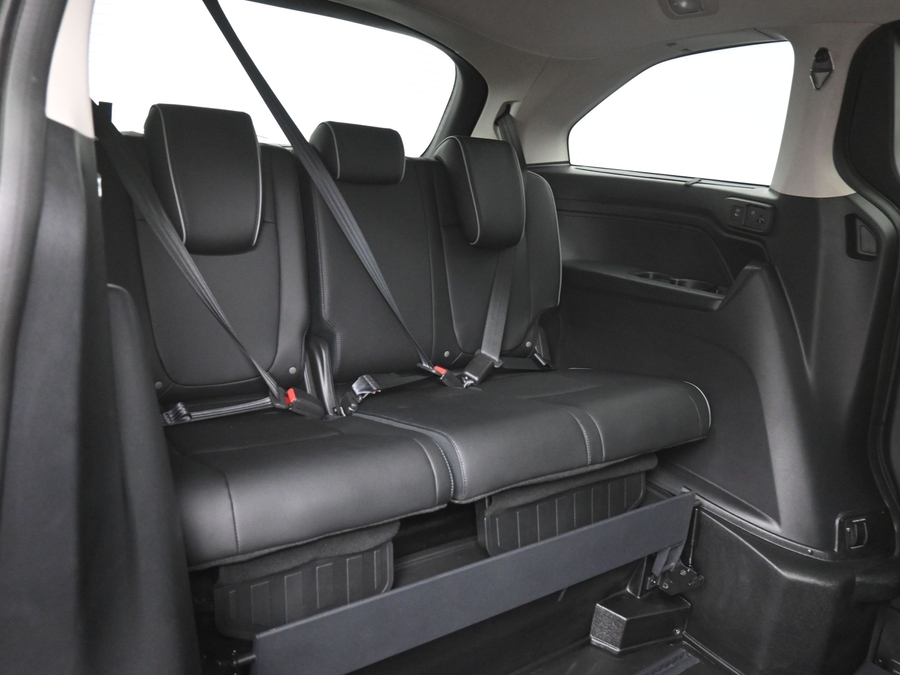 New 2026 Honda Odyssey Touring - BraunAbility Side Entry In Floor Automatic Ramp