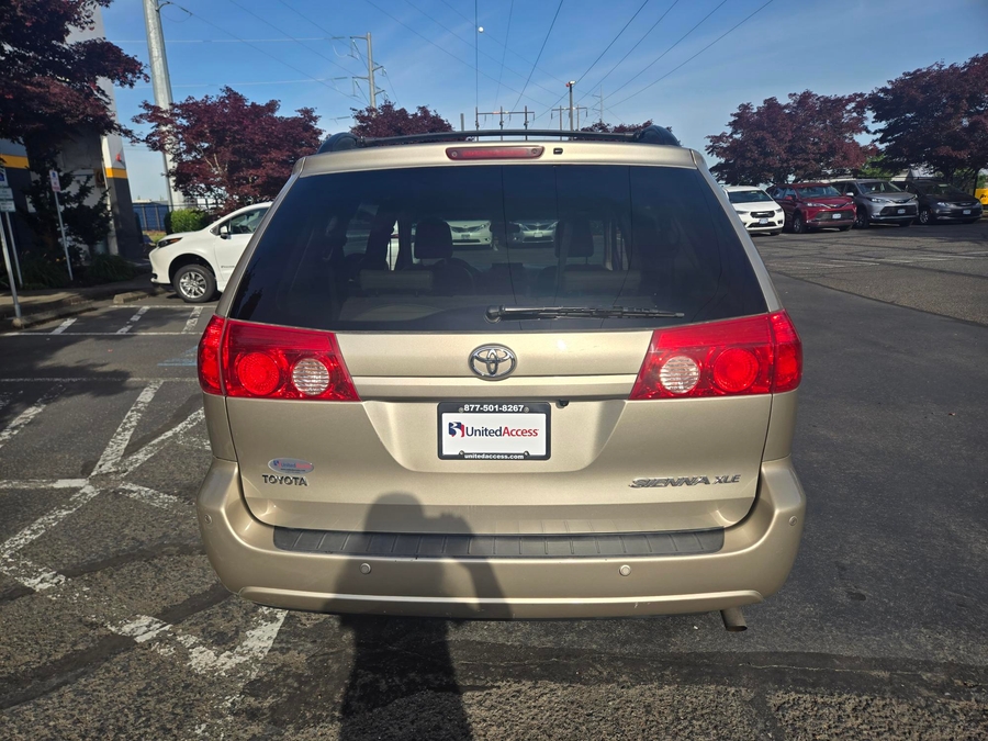 Used 2009 Toyota Sienna XLE - BraunAbility Side Entry In Floor Automatic Ramp