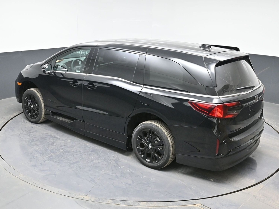 New 2026 Honda Odyssey Sport - BraunAbility Side Entry Entry In Floor Automatic Ramp