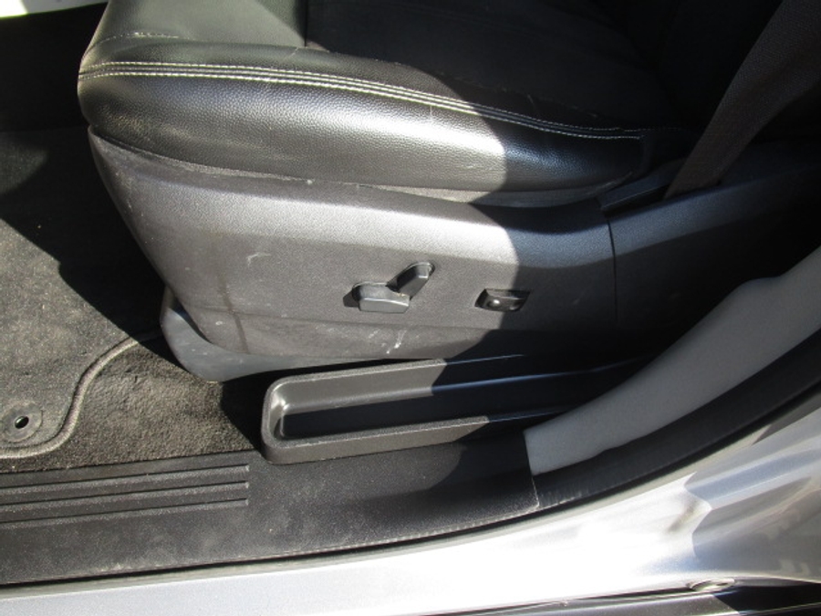 Used 2019 Dodge Grand Caravan SXT - VMI Side Entry Entry Fold Out Automatic Ramp