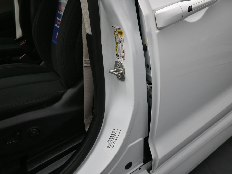 Used 2023 Chrysler Voyager LX - BraunAbility Side Entry Entry Fold Out Automatic Ramp